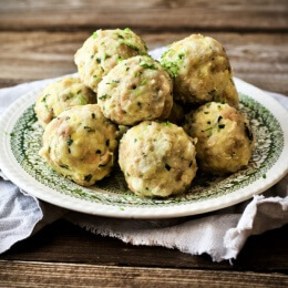 österreichische Hausmannskost Knödel Semmelknödel Der Brandstetter